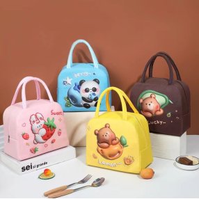 Paquete de  10 loncheras surtidas ( colores y diseños surtidos)