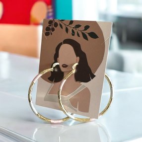 ARGOLLAS DORADAS TEXTURIZADAS MEDIANAS 5 CM