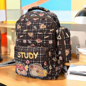 Mochila Capybara  Escoses con Lapicera Cafe