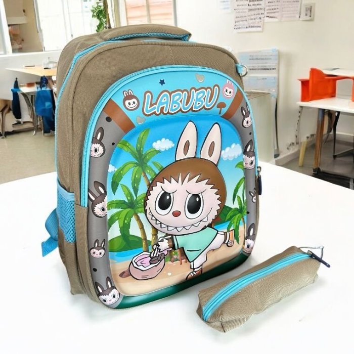 Mochila Labubu Con Lapicera Verde Isla