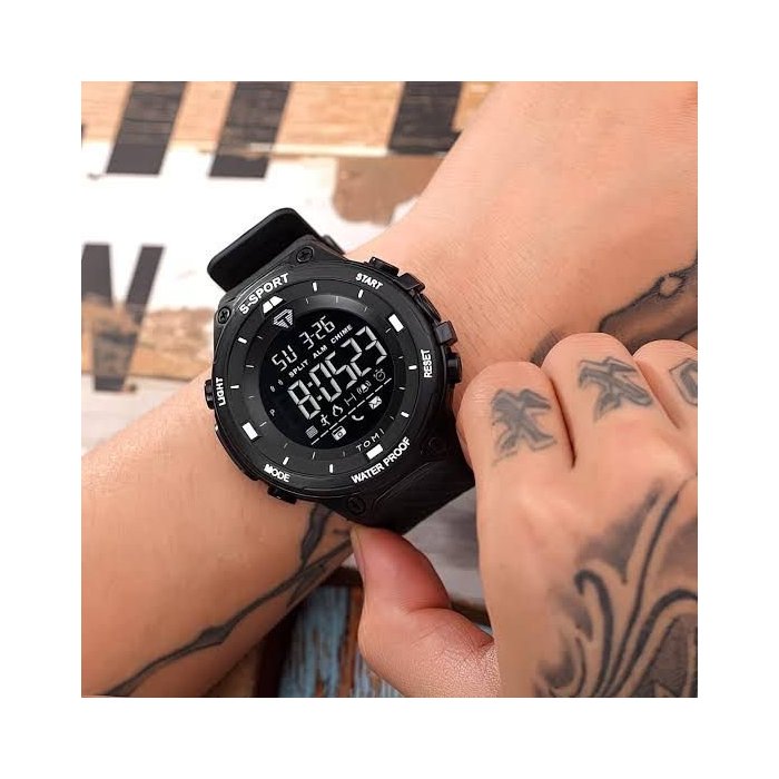 PQTE. 4 RELOJES CABALLERO MARKTOMY MODELOS Y COLORES SURTIDOS