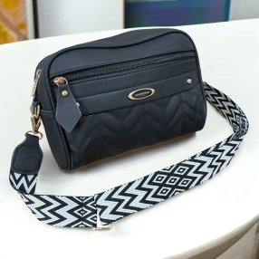 Crossbody Dos compartimentos con asa artesanal Black