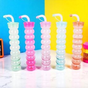 Botella de agua en forma de gusano color al azar 500 ml.