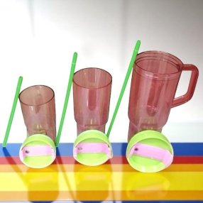 TRÍO VASOS TRASLUCIDOS ROSA TAPA VERDE