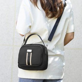 Crossbody Con Franja Rojo 3 CIERRES