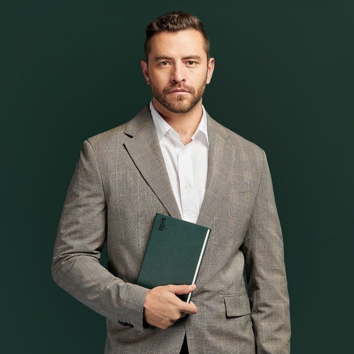 Agenda diaria clásica 2026 Vino