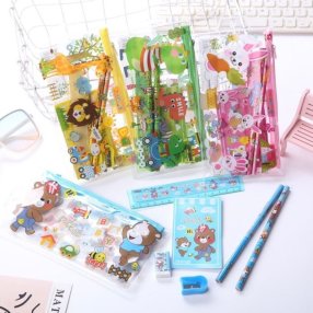 LAPICERA TRANSPARENTE CON ACCESORIOS ESCOLARES (AZUL Y AMARILLO)