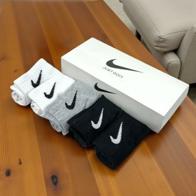 Caja con 5 Pares de Calcetines Nike para Adulto | Comodidad y Estilo Diario
