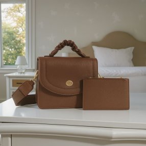 Bolsa Kamel Reina Asa Scrunch con Mini Clutch – Material Sintético