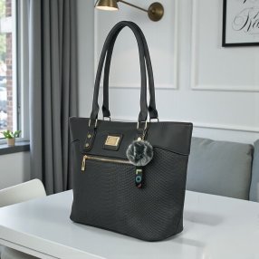 Bolsa Tote Elegante de Mujer 31 cm con Pompón y Textura Grabada