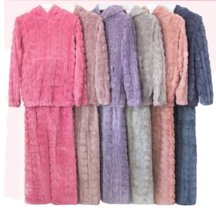 Set Pijama Relieve Corazón  Gris