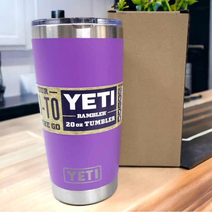 TERMO YETI 20 OZ. morado