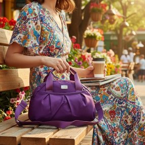Bolso morado moderno para mujer cómodo y perfecto para el día a día