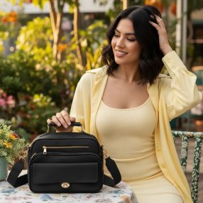 Bolso cross negra funcional para mujer ideal para uso diario