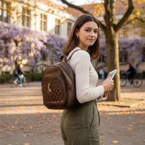 Mochila elegante para mujer ideal para uso diario y salidas