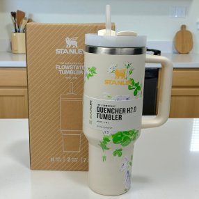 Termo Floral con popote – hidratación diaria