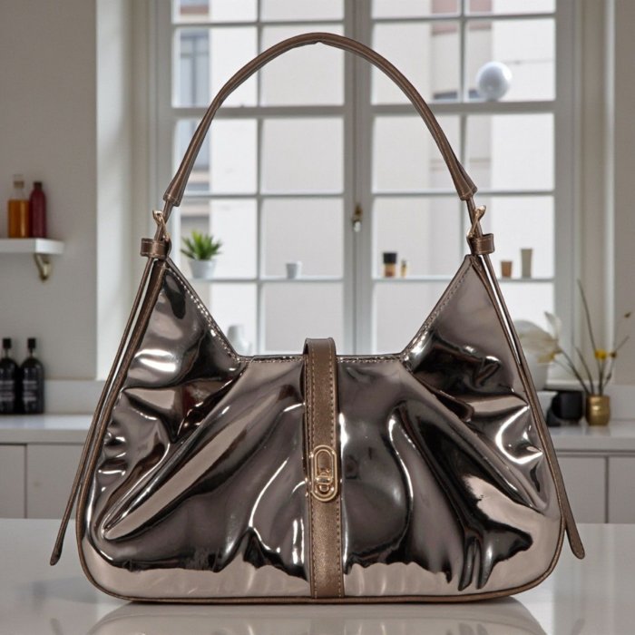Bolsa charol antimonio – ideal para salidas y eventos