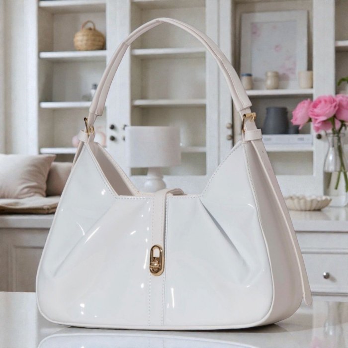 Bolsa charol blanco – ideal para salidas y eventos