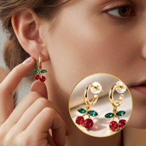 Par De Argollas Cerezas Cristales Con Estuche Love