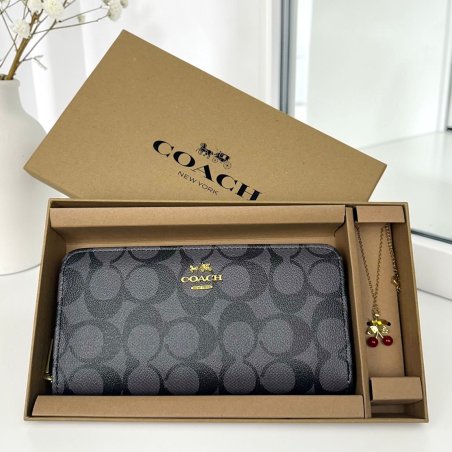 Cartera para dama con accesorio, presentación tipo regalo