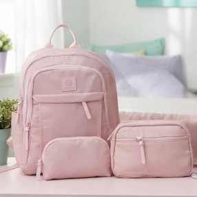 Set de mochila con bolso y cosmetiquera, práctico y moderno