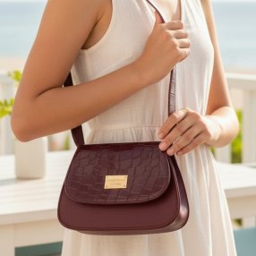 Bolsa de hombro vino estructurada con acabado texturizado