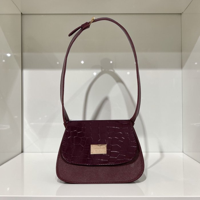 Bolsa de hombro vino estructurada con acabado texturizado