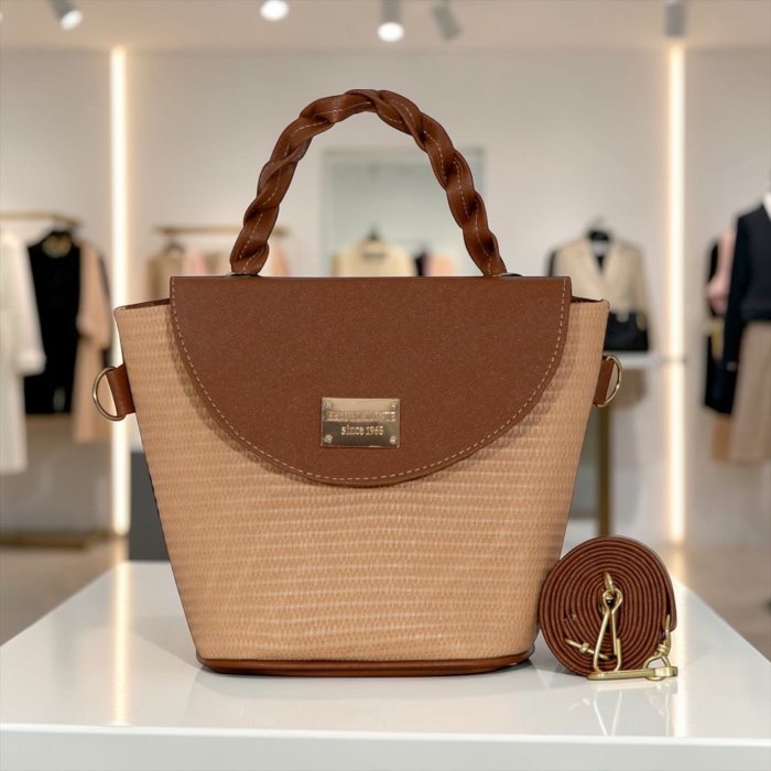 Cross camel estilo natural elegante con asa trenzada