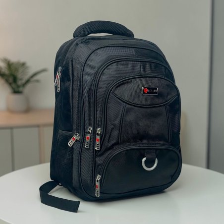 Mochila para caballero con múltiples compartimentos