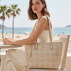 Bolsa tote crema para dama ligera y de diseño sencillo