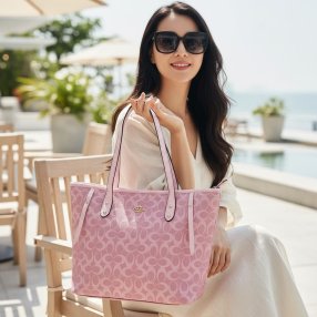 Bolsa tote rosa para dama ligera y de diseño sencillo