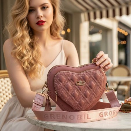 Bolsa crossbody corazón para dama diseño moderno