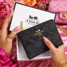 Cartera black tipo tarjetero para dama con cierre compacto