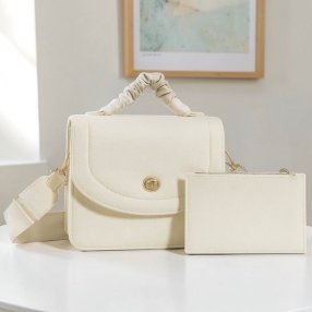 Bolsa Kamel Reina Asa Scrunch con Mini Clutch – Material Sintético