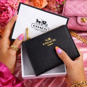 Cartera black tipo tarjetero para dama con cierre compacto