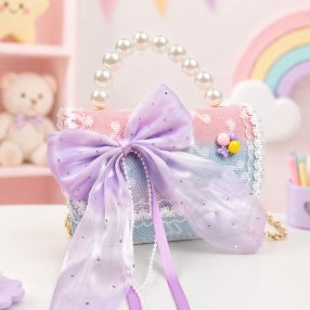 Mini bolsita para niña con perlas y cadena