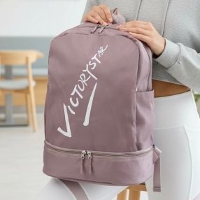 Mochila deportiva amplia con compartimento inferior