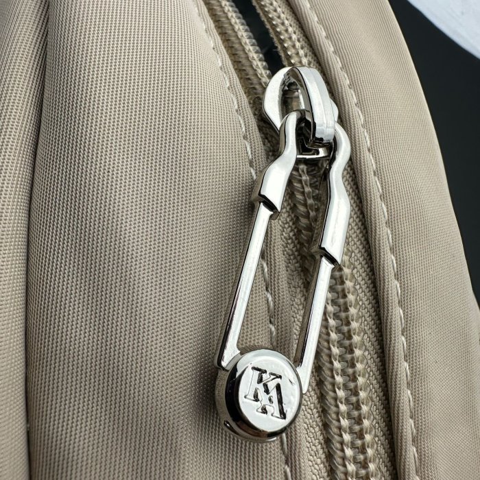 Bolsa Crossbody Compacta Con Correa Ajustable