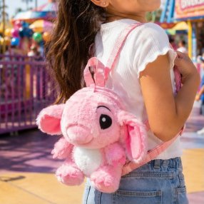 Mochila de Peluche Infantil con Diseño de Personajes del Momento